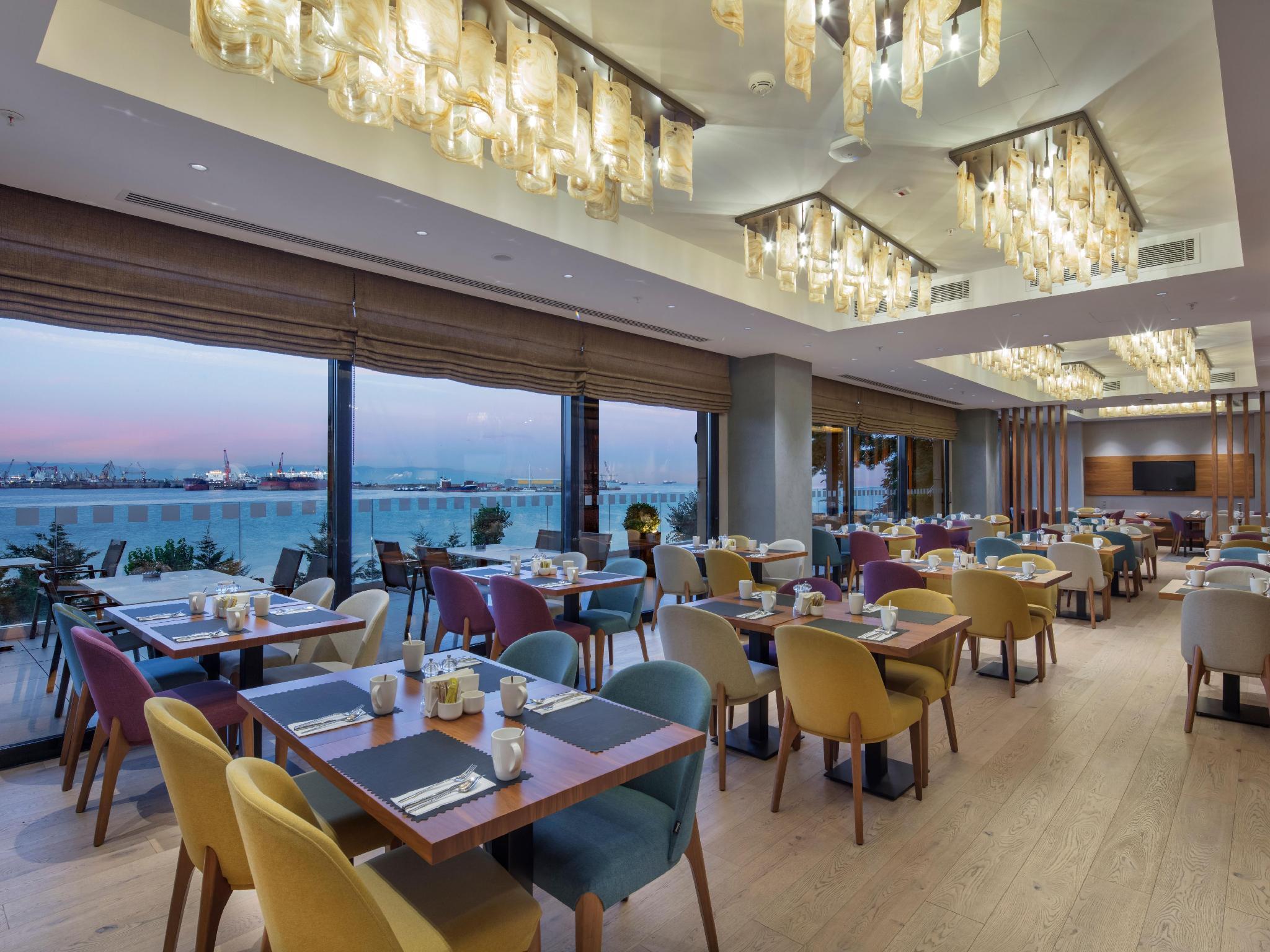 Holiday Inn Istanbul - Tuzla Bay By Ihg Exteriör bild