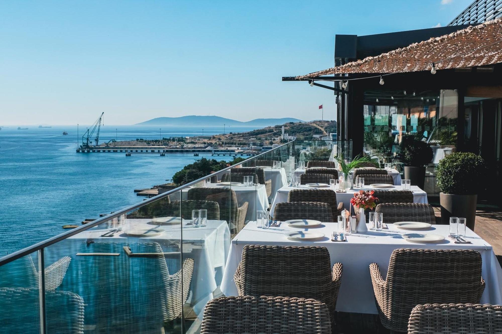 Holiday Inn Istanbul - Tuzla Bay By Ihg Exteriör bild