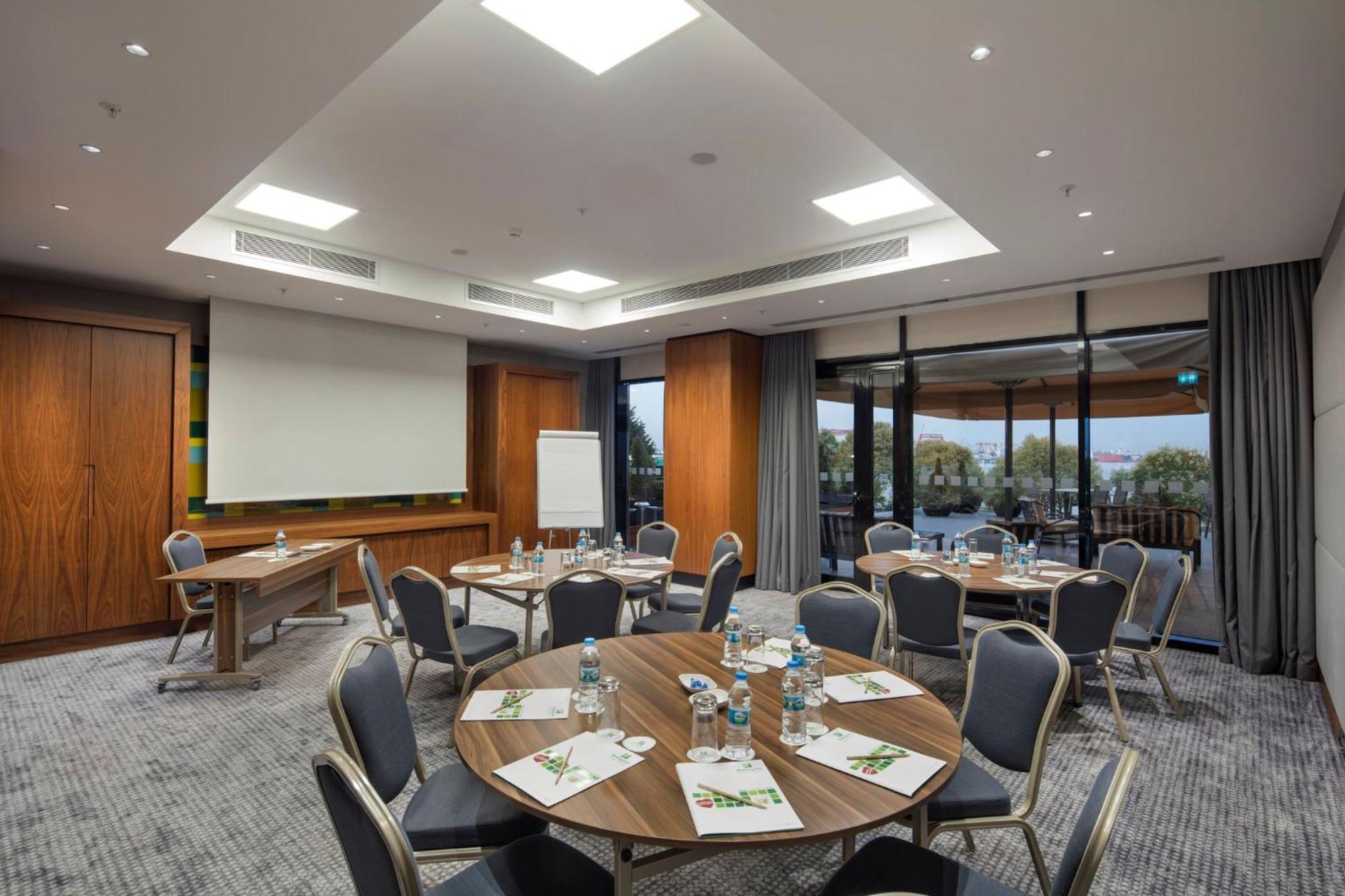 Holiday Inn Istanbul - Tuzla Bay By Ihg Exteriör bild