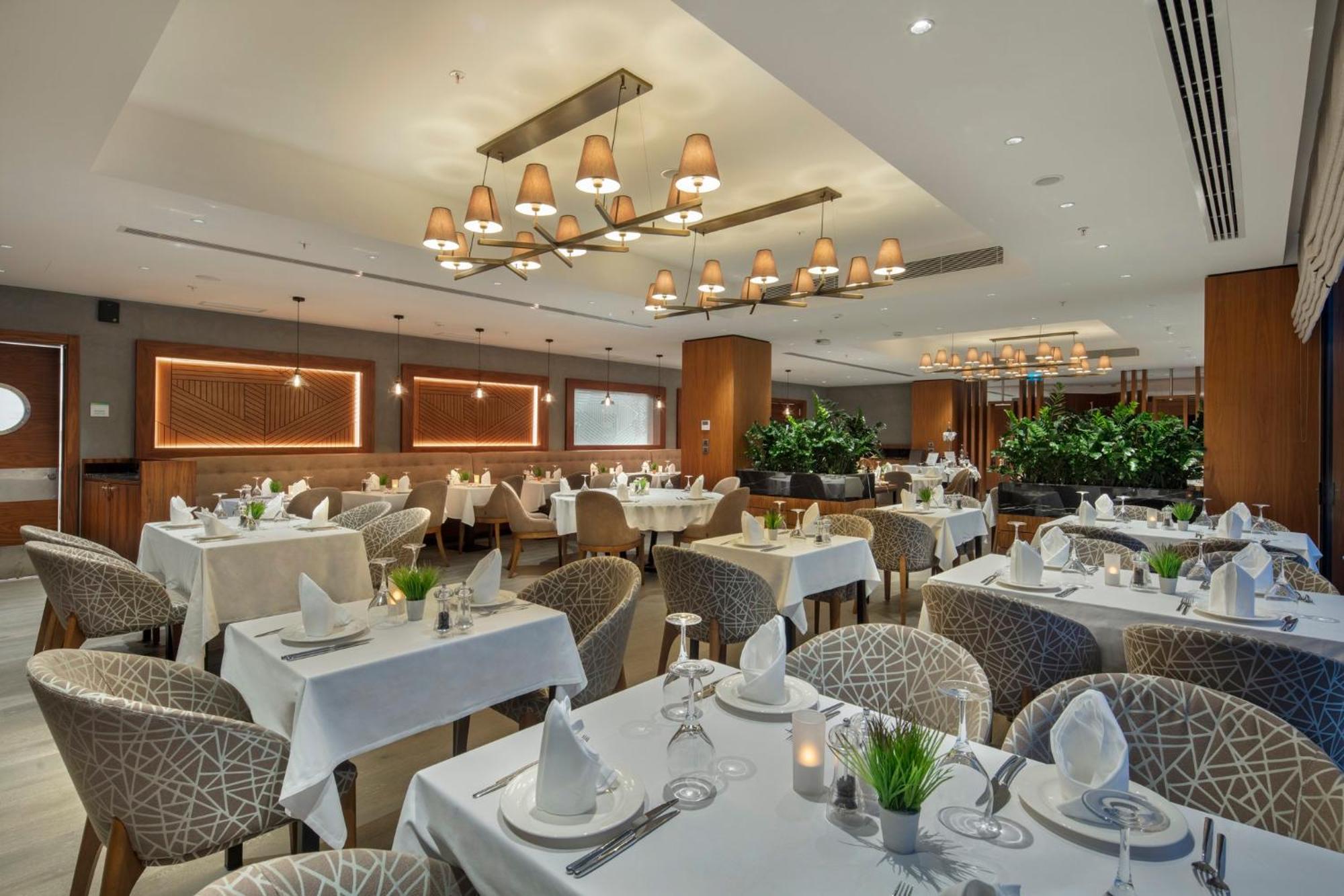 Holiday Inn Istanbul - Tuzla Bay By Ihg Exteriör bild
